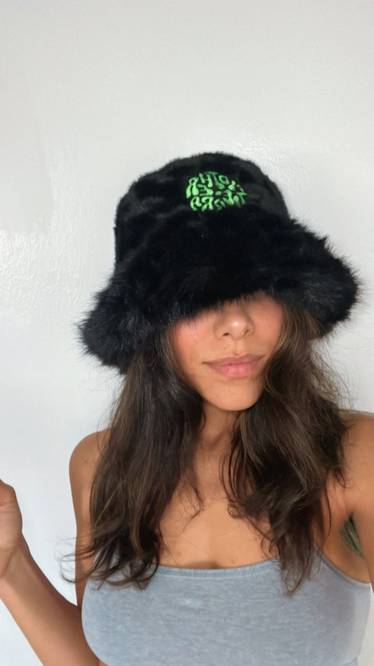 Faux fur bucket hat green